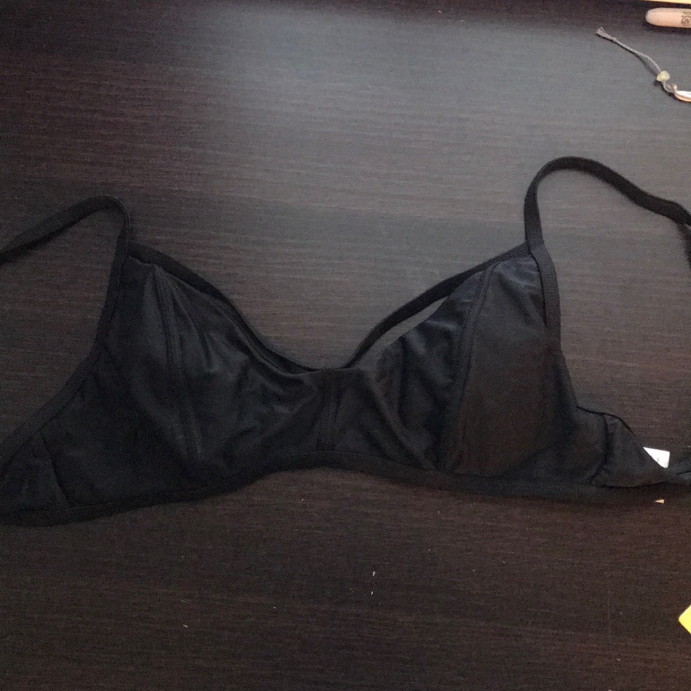 Black bikini top
